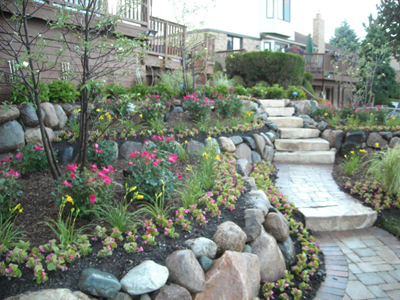 Bloomfield Michigan Retaining Wall and Plantings