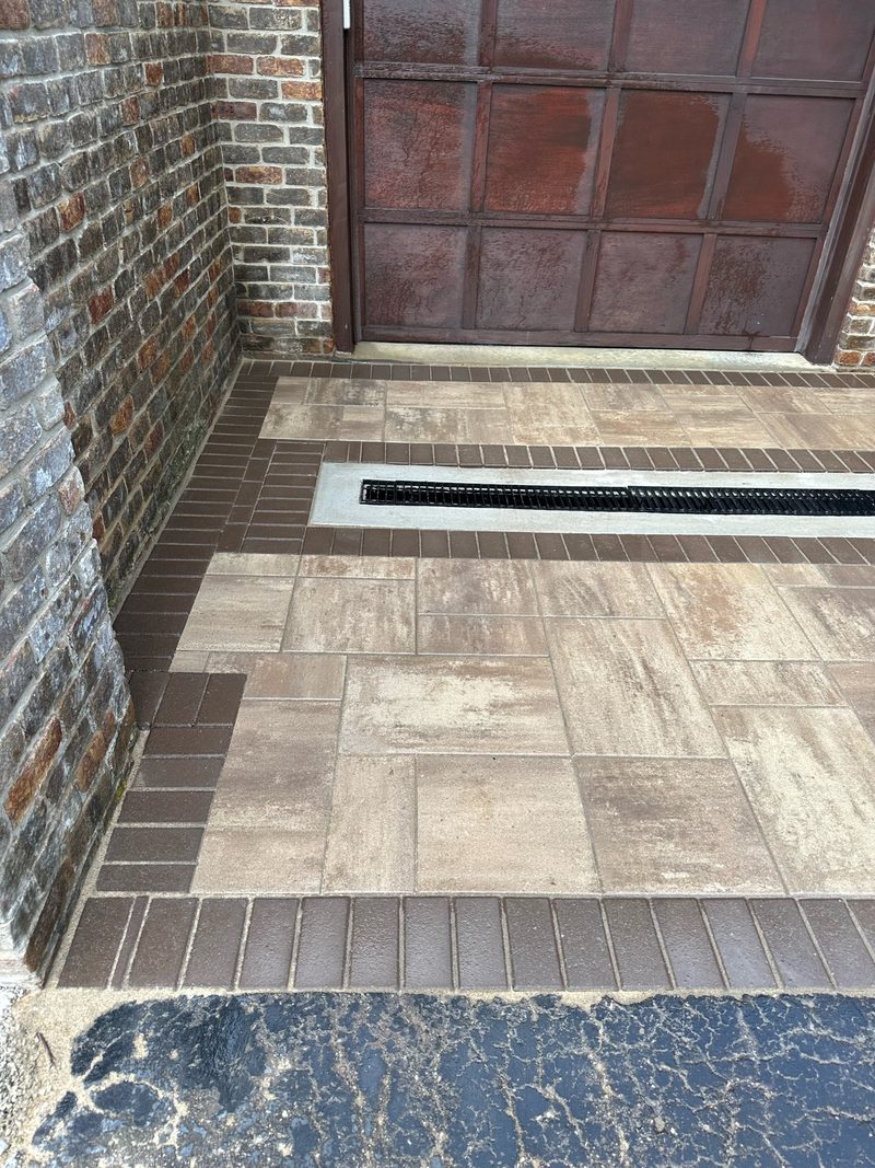 Paver driveway detail closeup