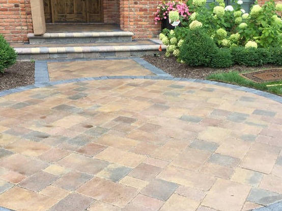 Bloomfield MI brick paver patio and walkwaly