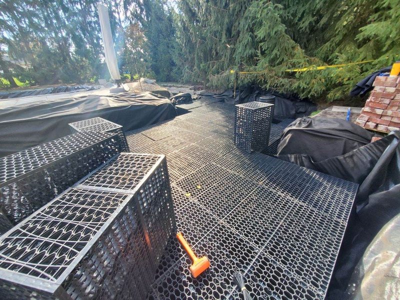 Stormwater infiltration crate system