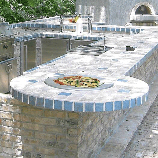 brick buitl in outdoor kitchen